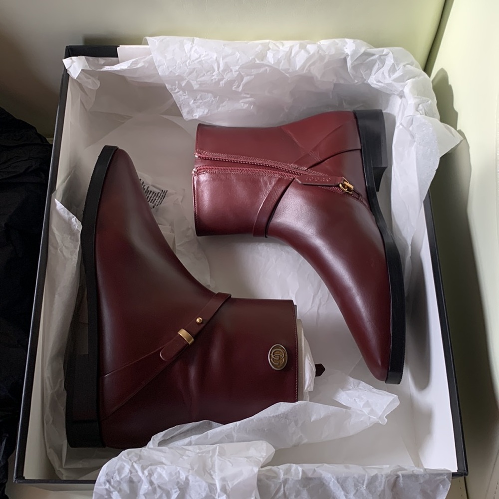 ๐ค Authentic NEW GUCCI Leather Boots Size 7 ๐ค - Picture 2 of 10